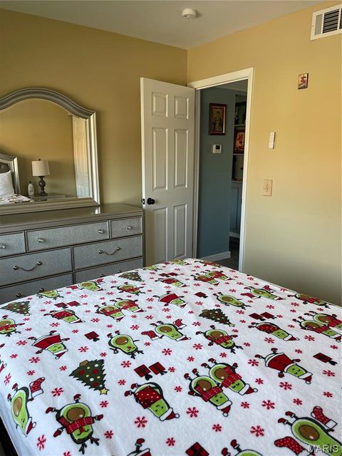 Tiny photo for 7916 Camelot Lane #4, Crestwood, MO 63123 (MLS # 26018926)