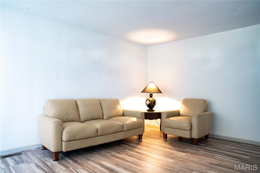 Boardwalk 5 Sec Of Mayer Wedgewood - Residential