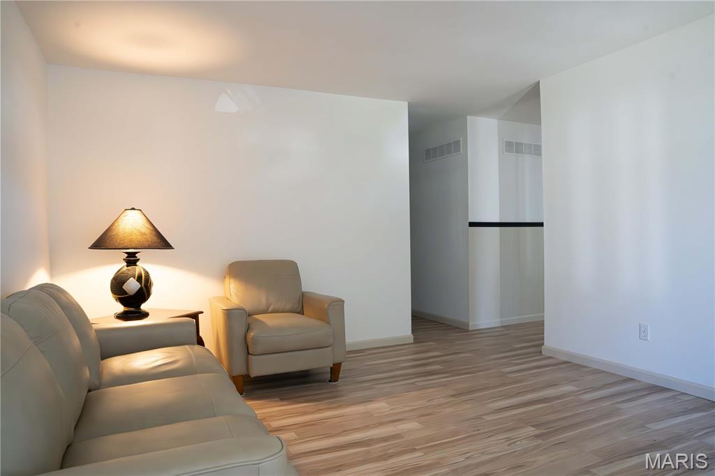 Boardwalk 5 Sec Of Mayer Wedgewood - Residential