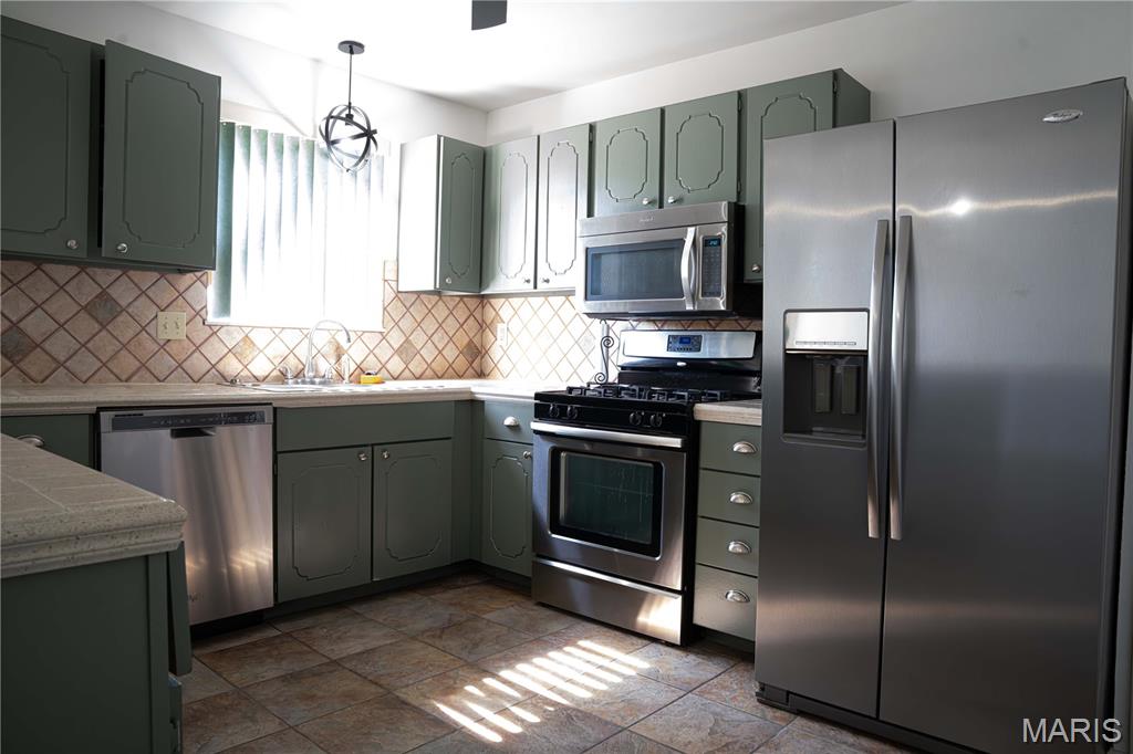 Boardwalk 5 Sec Of Mayer Wedgewood - Residential