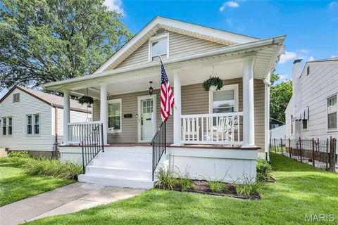Photo of 7059 Sutherland Avenue, St Louis, MO 63109 (MLS # 25045054)