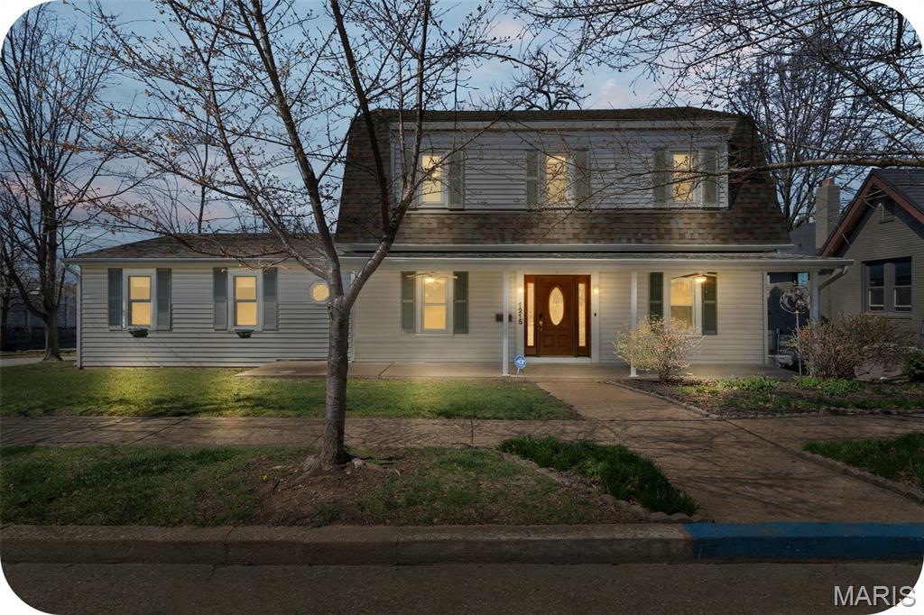 E Sunset Hill - Residential