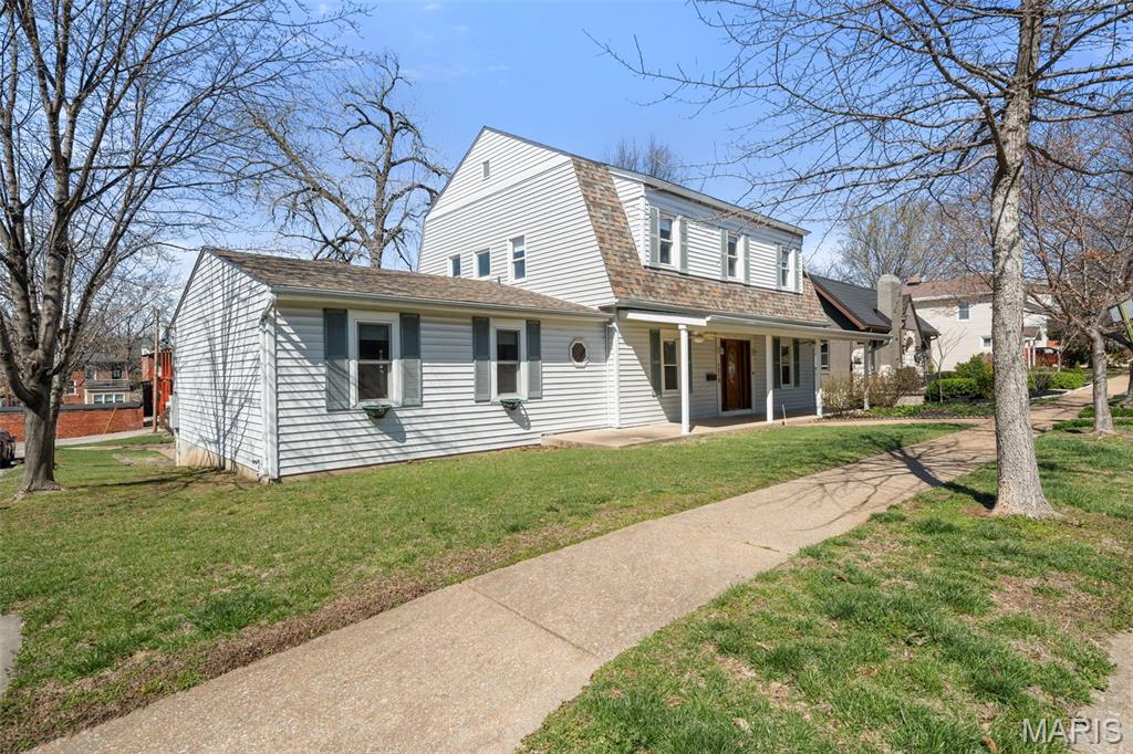 E Sunset Hill - Residential