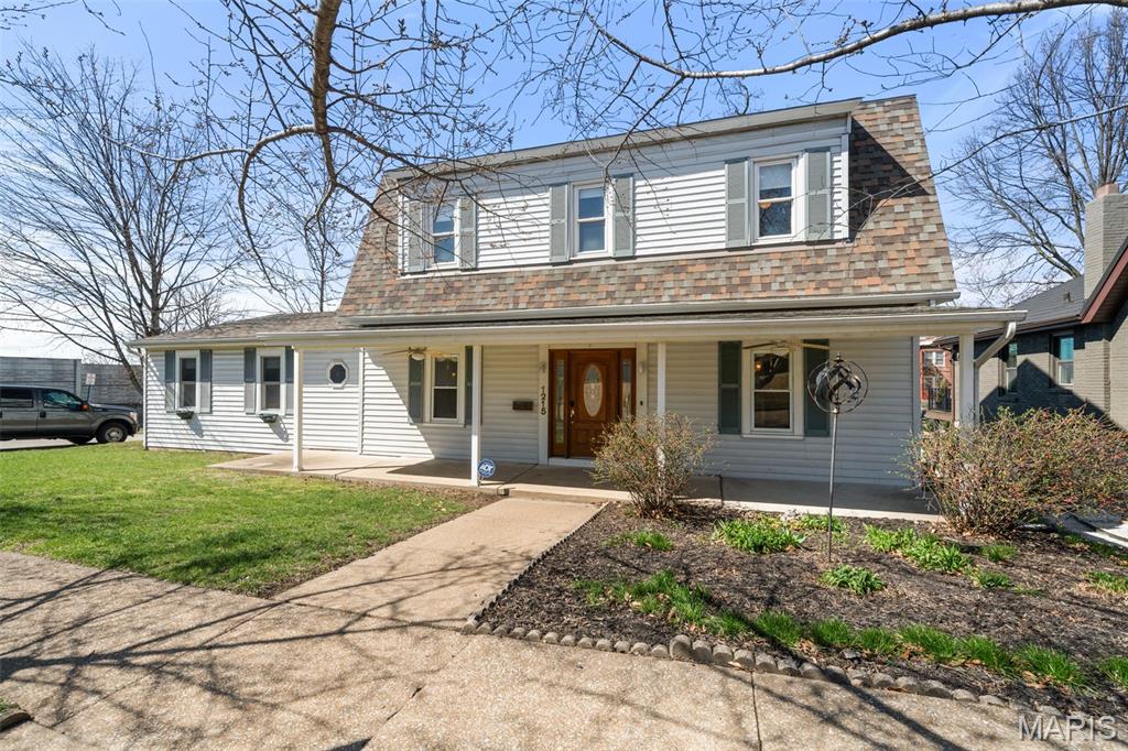 E Sunset Hill - Residential