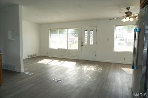 Tiny photo for 7916 Birkenhead Drive, Marlborough, MO 63123 (MLS # 26025034)