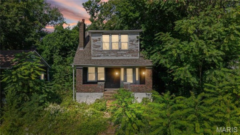 Photo of 1207 Iona Avenue, St Louis, MO 63133 (MLS # 26058924)