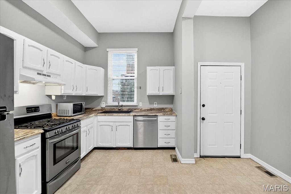 2350-2352 S 10th Street