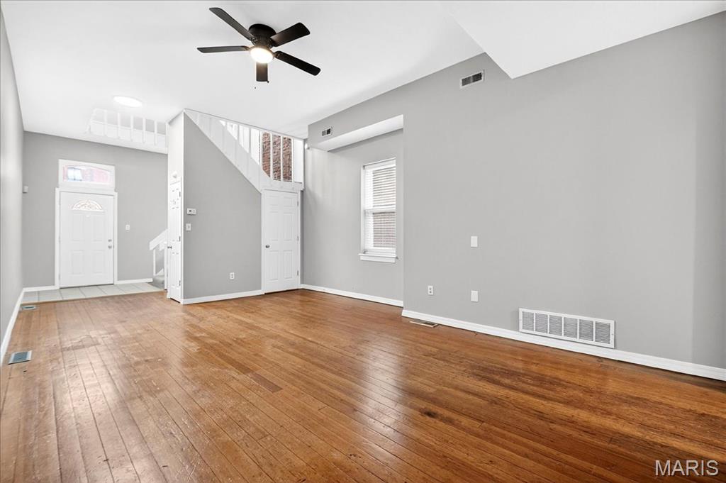 2350-2352 S 10th Street