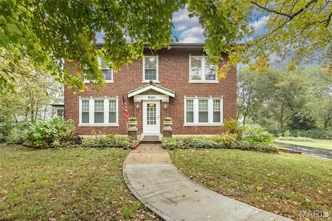 Photo of 9320 Lincoln Drive, Sunset Hills, MO 63127 (MLS # 25072395)
