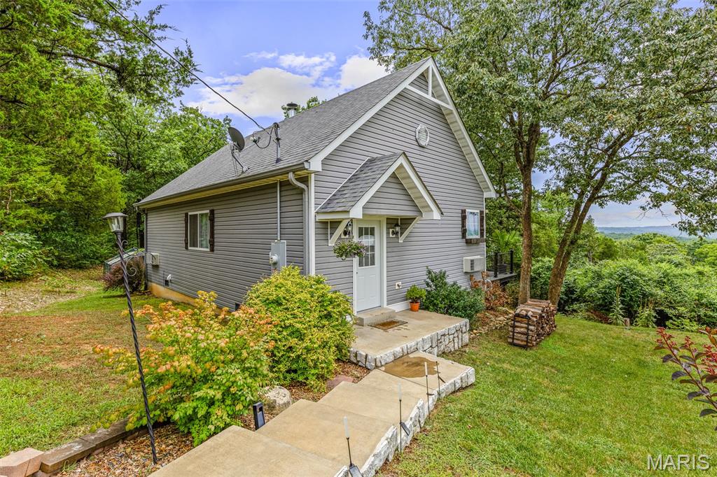 1704 Drake Lane