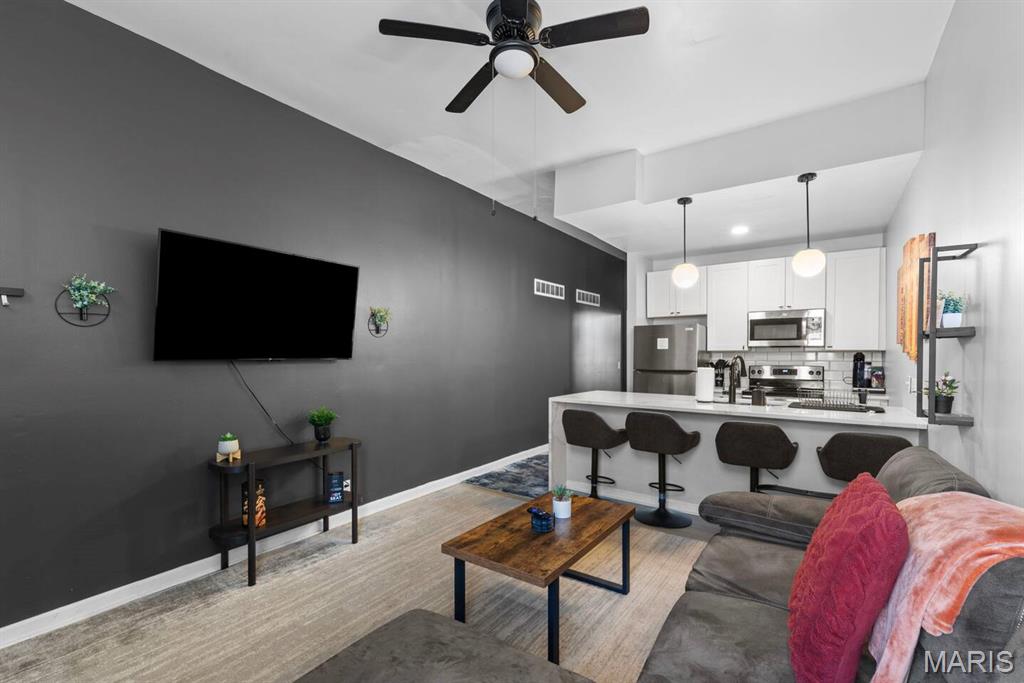 City/St Louis - Residential Income