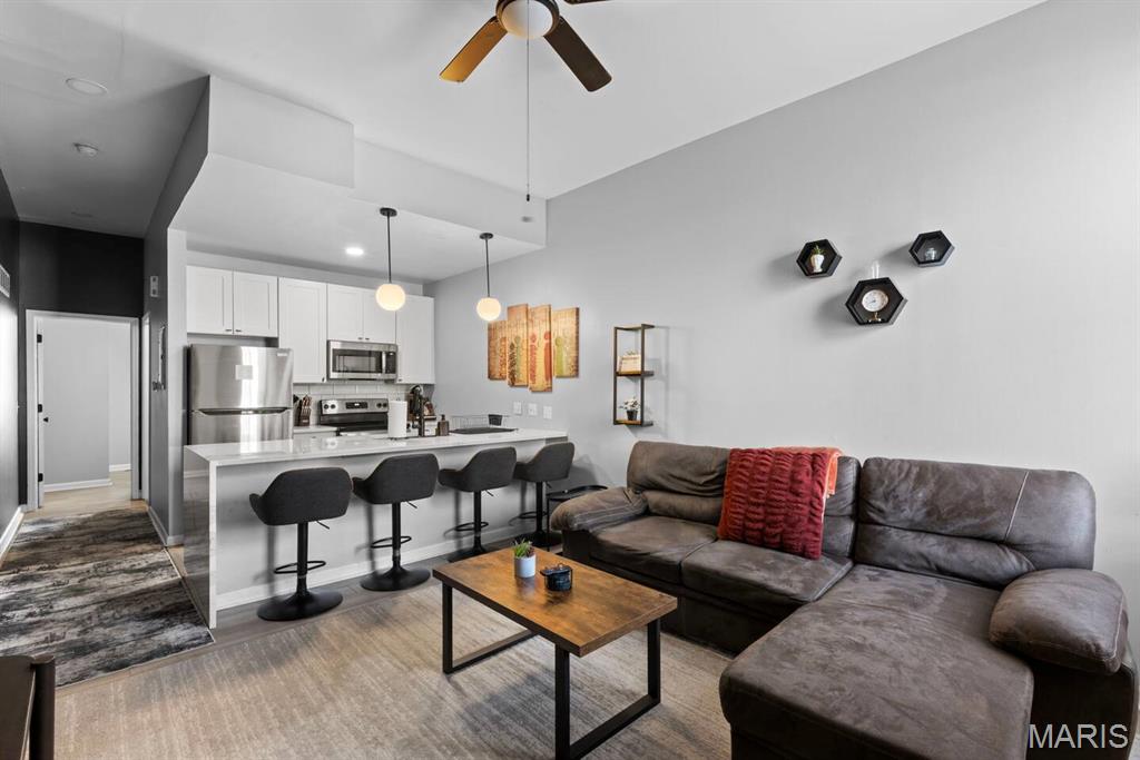 City/St Louis - Residential Income