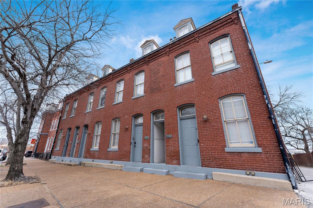 City/St Louis - Residential Income