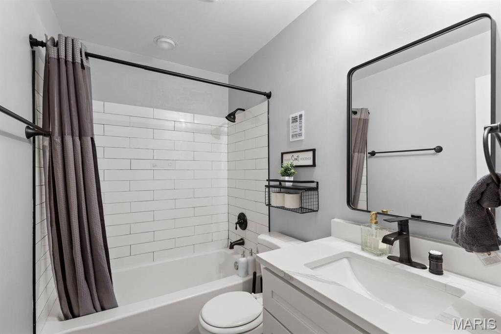 City/St Louis - Residential Income