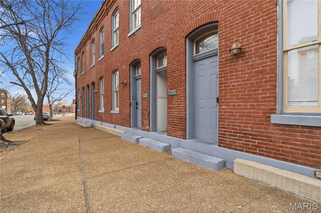 City/St Louis - Residential Income