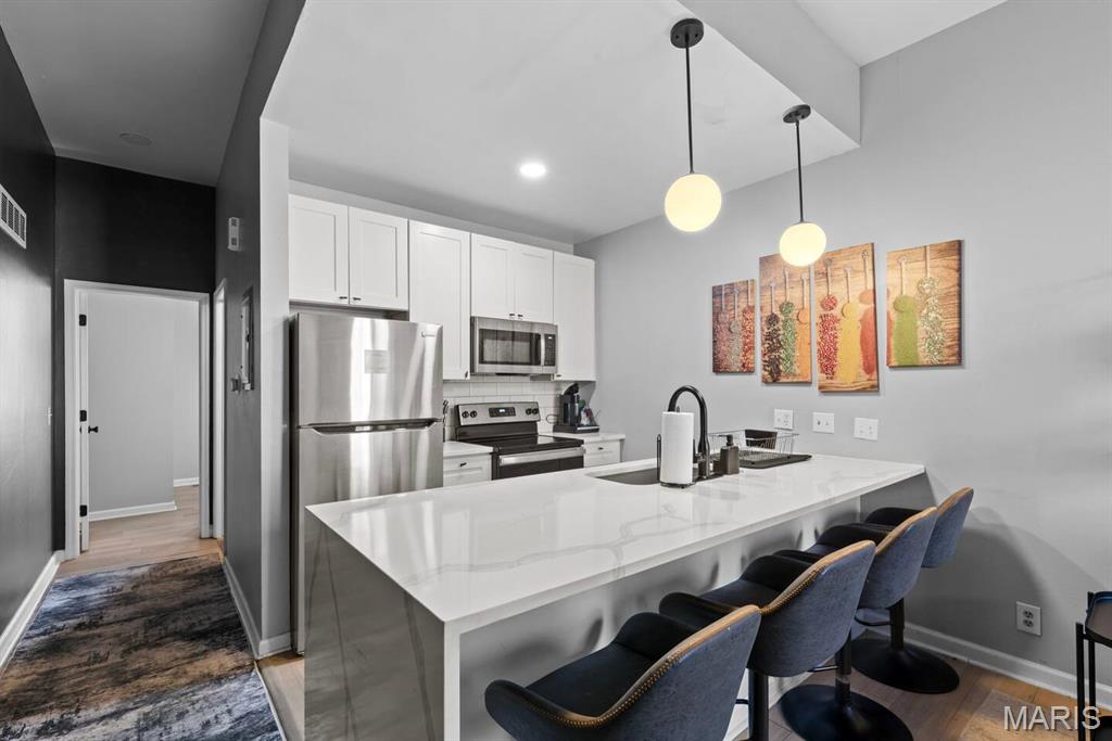 City/St Louis - Residential Income