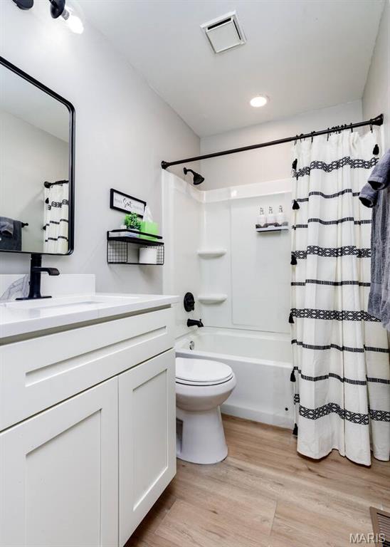 City/St Louis - Residential Income