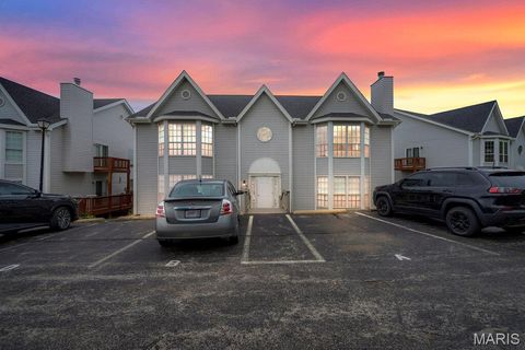 Photo of 1716 Whispering Creek Drive #C, Ballwin, MO 63021 (MLS # 25064628)