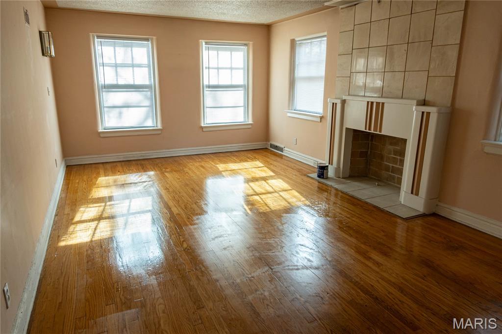 7347 Delmar Boulevard