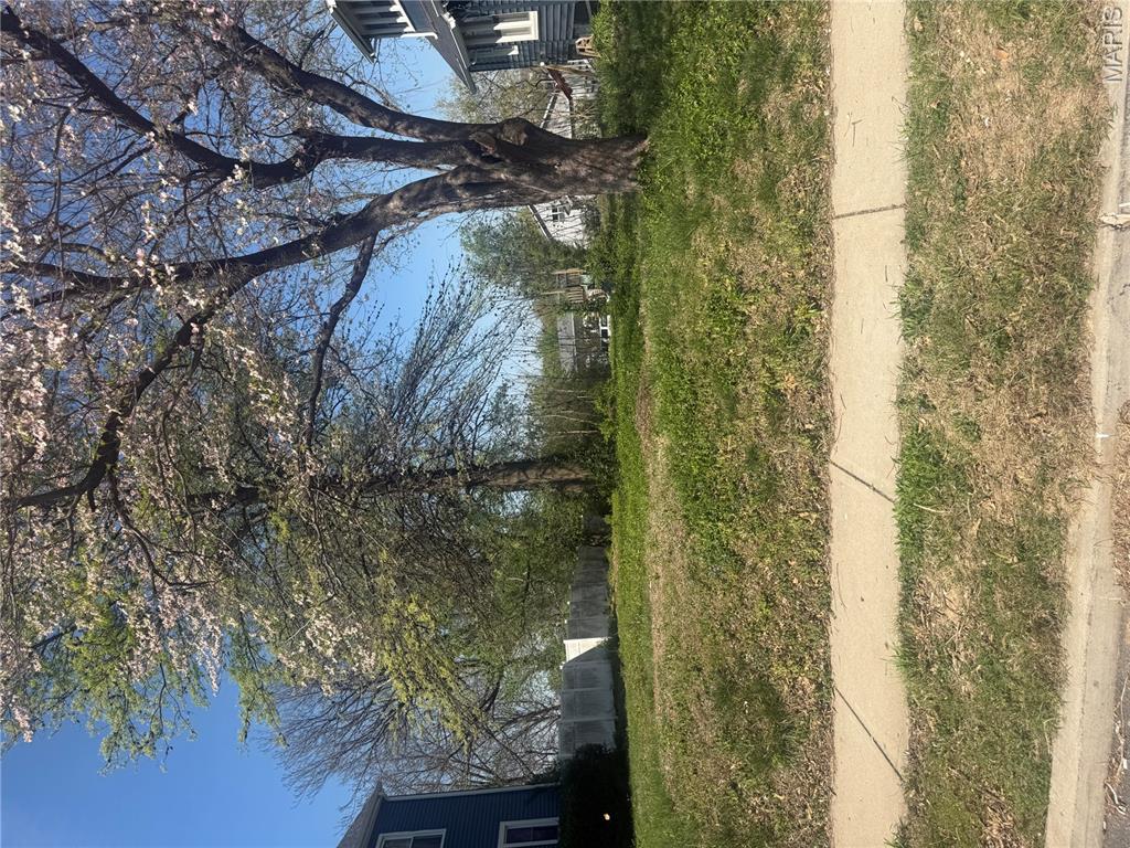 E W Davis Add to Maplewood - Land