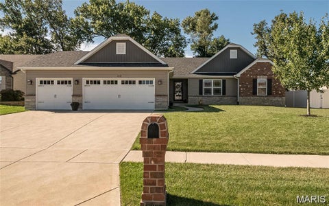 Photo of 132 Albany Manor Drive, Wentzville, MO 63385 (MLS # 26046822)