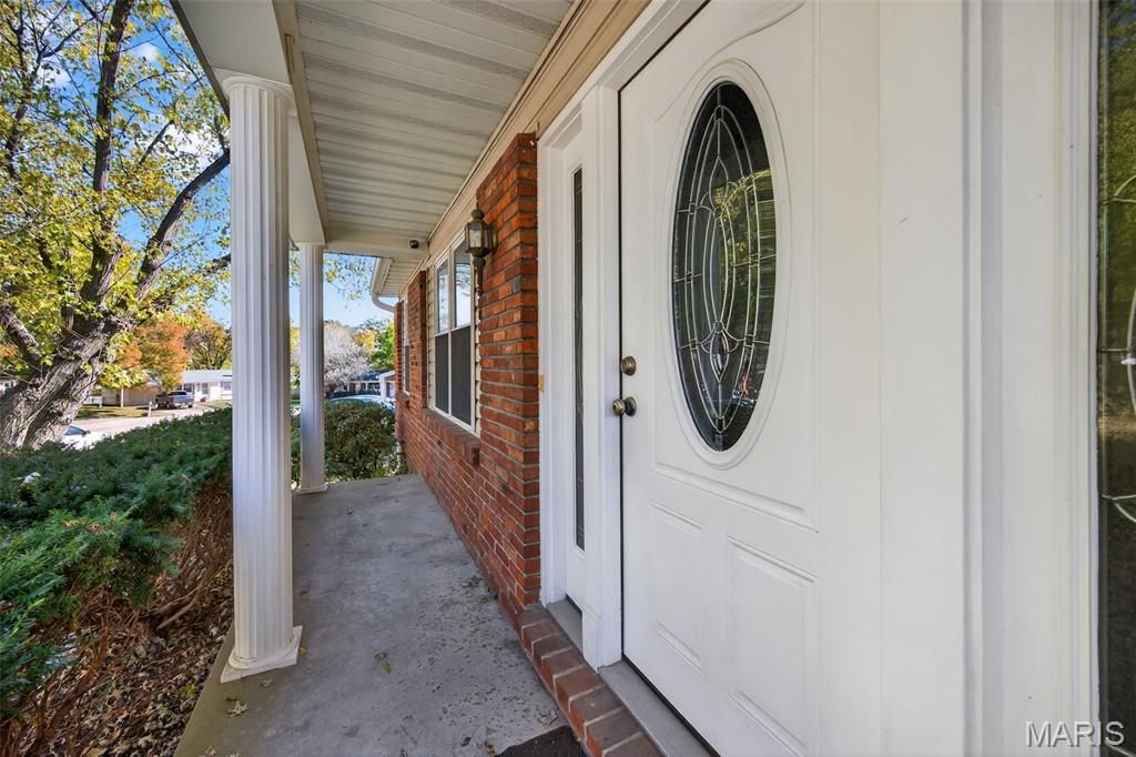 Photo of 11818 Smoke Rise Court, Maryland Heights, MO 63043 (MLS # 25072912)