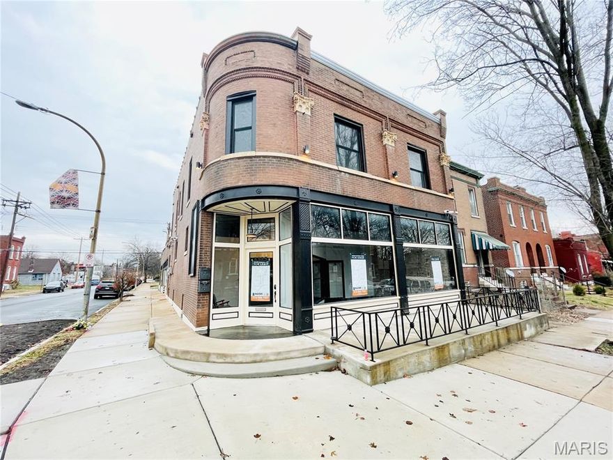 Duplicate listing 26010541 Residential Income

3 individual commercial units along the Louisiana side.  4 suites in the store front.  One 2 bedroom, 2 bath unit on the second floor. 
  
Gross rent is $8,150 per month!