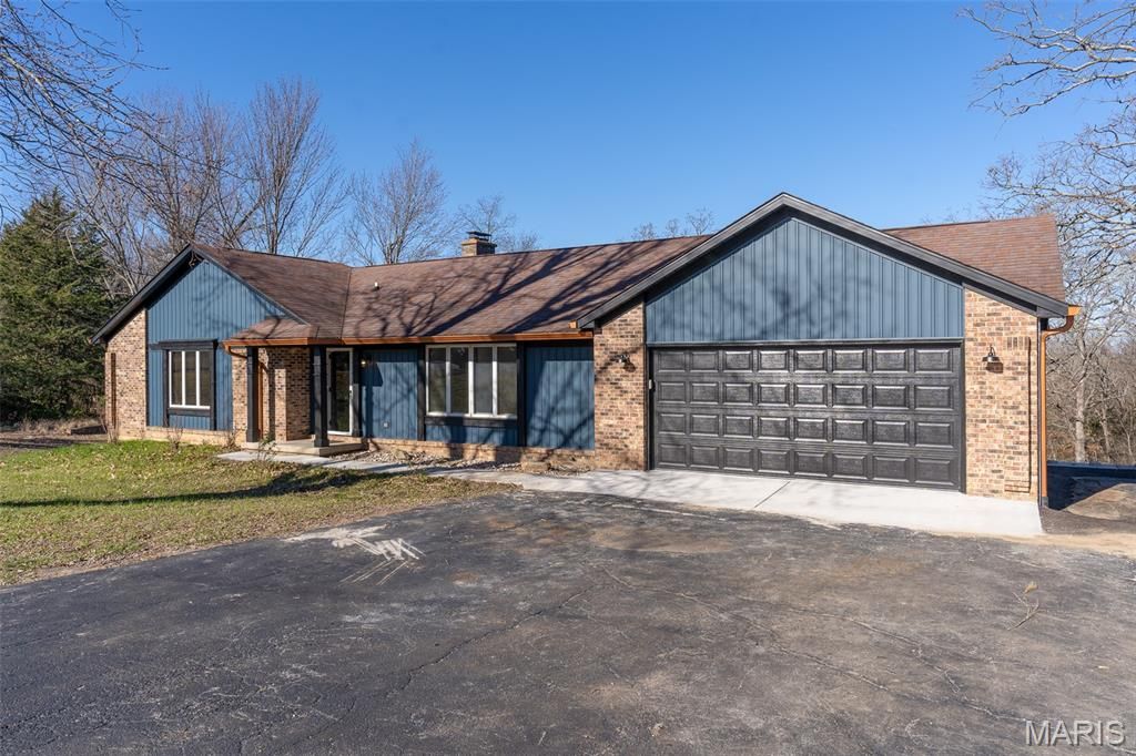 Photo of 7999 State Rd DD, Bloomsdale, MO 63627 (MLS # 26012070)