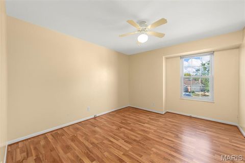 Tiny photo for 700 Ridgeside Drive #L, Ballwin, MO 63021 (MLS # 25070048)