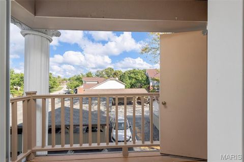 Tiny photo for 700 Ridgeside Drive #L, Ballwin, MO 63021 (MLS # 25070048)