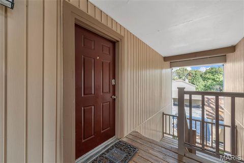 Tiny photo for 700 Ridgeside Drive #L, Ballwin, MO 63021 (MLS # 25070048)
