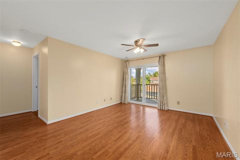 Tiny photo for 700 Ridgeside Drive #L, Ballwin, MO 63021 (MLS # 25070048)