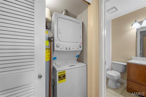 Tiny photo for 700 Ridgeside Drive #L, Ballwin, MO 63021 (MLS # 25070048)