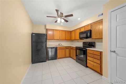 Tiny photo for 700 Ridgeside Drive #L, Ballwin, MO 63021 (MLS # 25070048)