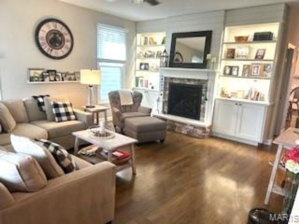 Photo of 3208 S Civic Green Drive, St Charles, MO 63301 (MLS # 26021049)