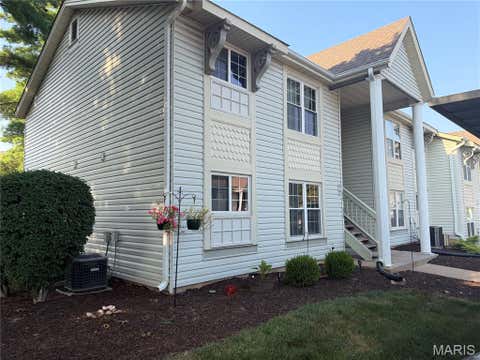 Photo of 628 Sugar Trail Court #1, St Peters, MO 63376 (MLS # 26034500)