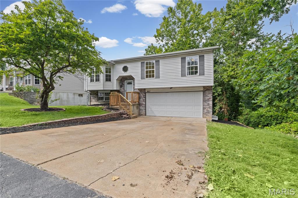 907 Guenzler Drive