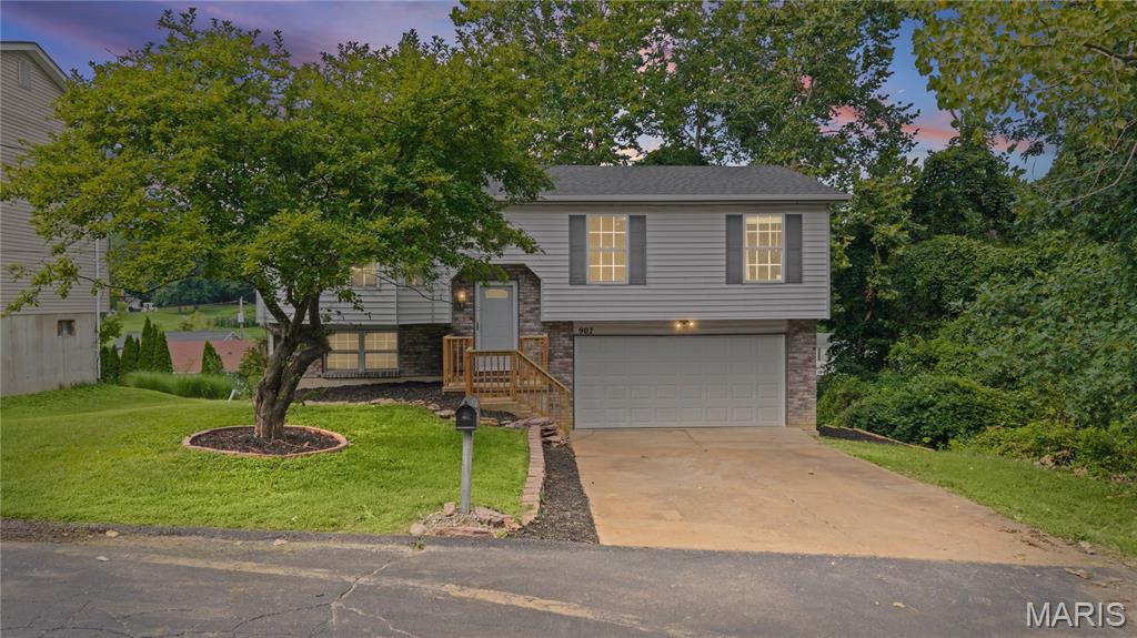 907 Guenzler Drive