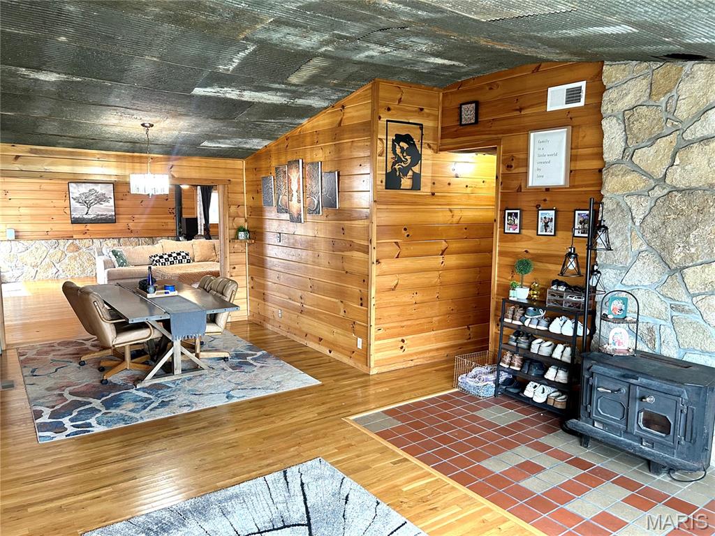 Louis Courtois Tr - Residential Lease