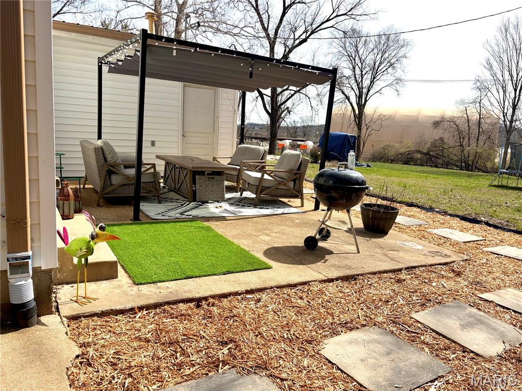 Louis Courtois Tr - Residential Lease