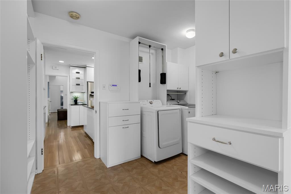 Ladue Estates - Residential