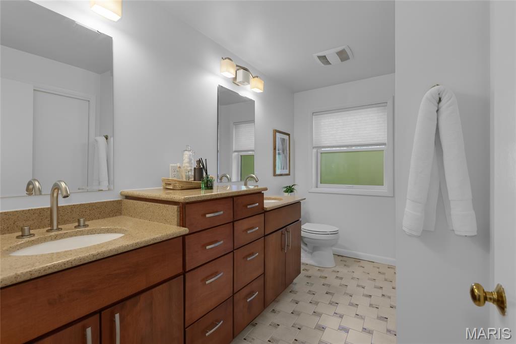 Ladue Estates - Residential