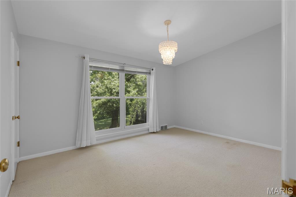 Ladue Estates - Residential