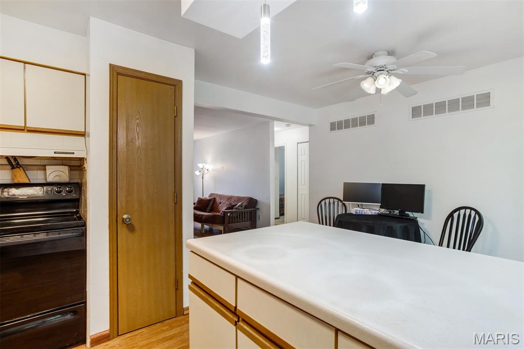 Sunset Park Condo Twenty-First - Residential