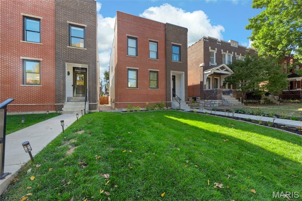 Photo of 2022 Geyer Avenue, St Louis, MO 63104 (MLS # 25071233)