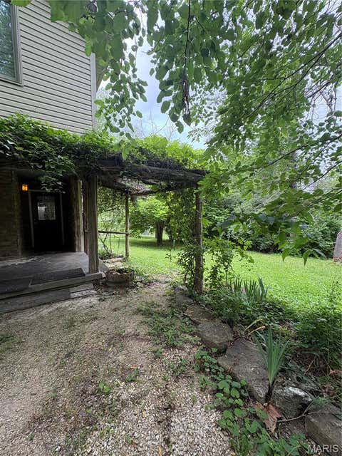 Tiny photo for 515 R And B Drive, Hermann, MO 65041 (MLS # 26036292)