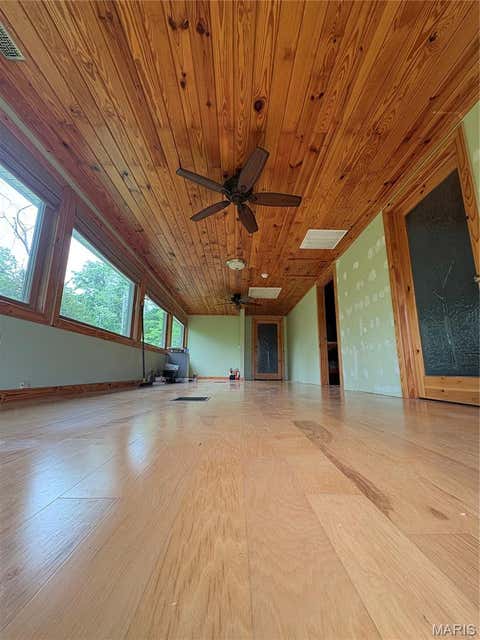 Tiny photo for 515 R And B Drive, Hermann, MO 65041 (MLS # 26036292)