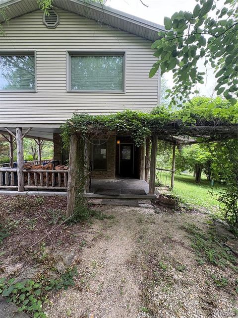 Photo of 515 R And B Drive, Hermann, MO 65041 (MLS # 26036292)