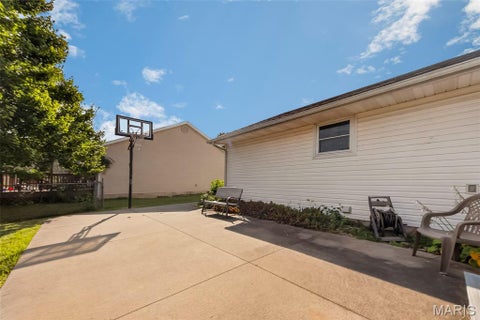 Tiny photo for 1009 Southway Drive, Bowling Green, MO 63334 (MLS # 26057434)