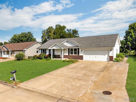 Tiny photo for 1009 Southway Drive, Bowling Green, MO 63334 (MLS # 26057434)